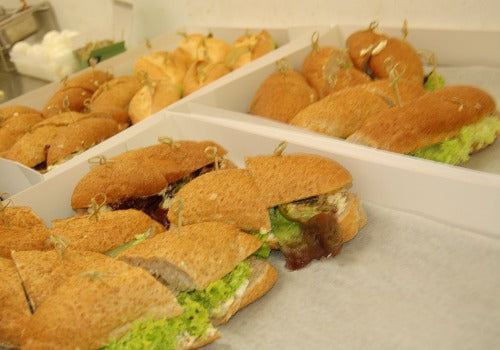 Assortiment Broodjes/wraps (1 broodje en 1/2 wrap p. persoon)